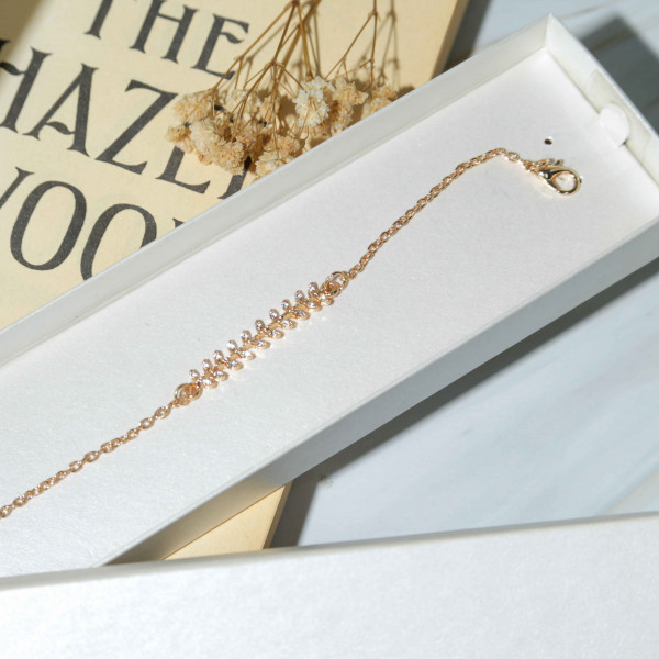 Yellow Gold Bracelet with Olive Leaves Shape in the Middle